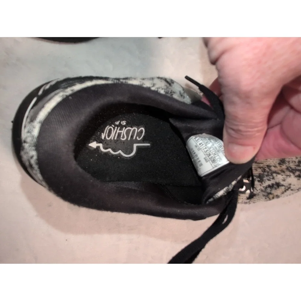 Brooks Adrenaline GTS 23 Women's Running Shoes Gray Black‎ Sneakers Size 9.5